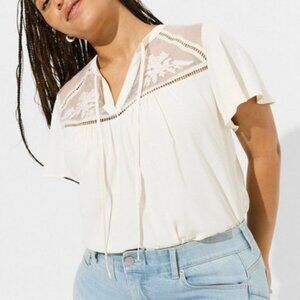 Outlander Thistle Embroidered Yoke Short Sleeve Bl